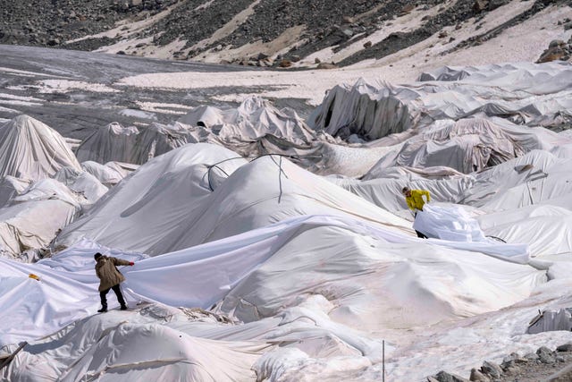 3550ce5139934b72bc8c44d47151e94a Swiss glacier