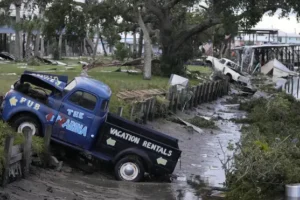 Residents return to find towns devastated after Tropical Storm Idalia