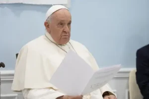 Francis opens clinic and shelter for homeless on first papal visit to Mongolia