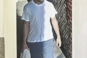 Authorities expand search area for killer who escaped prison