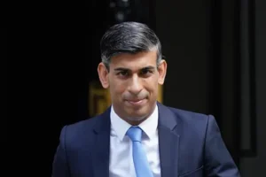 Sunak vows to ‘unleash businesses’ as he denounces economy ‘naysayers’
