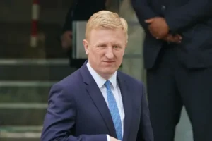 AI advances outstripping global regulation, Oliver Dowden to warn at UN