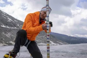 Swiss glaciers lost 10% of their volume in last two years, experts say