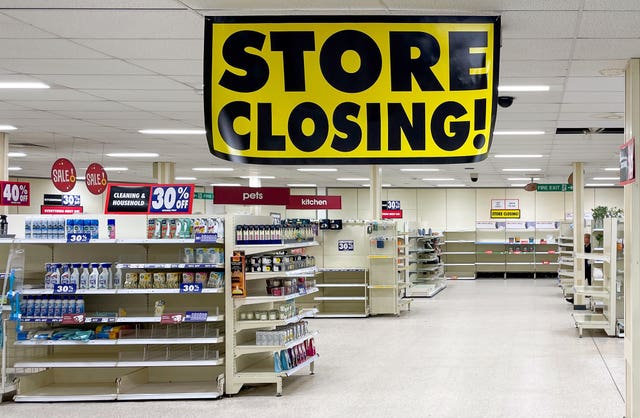 2-73698119 Wilko closure