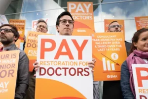 Public blames Government for long NHS waiting list – BMA