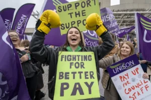 First Minister urges union to listen to members over school support staff strike