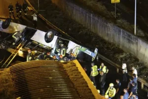 Ukrainian tourists among 21 killed after bus crashes in Venice