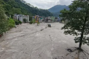 Dam that broke after heavy rains had been identified as dangerous years before