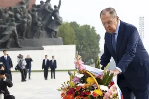 Russian and North Korean ministers meet amid suspicions about weapons transfers