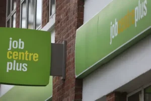 Unemployment rate unchanged but signs point to cooling jobs market
