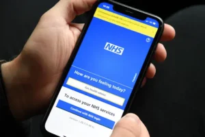 Women’s campaigners warn of safety risks from NHS app medical records access