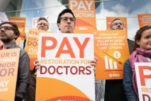 Irish and UK unions warn strikes law could ‘sour’ relations with EU
