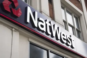 NatWest sees customers switch to savings accounts as interest rates rise