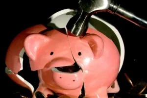 23% of people ‘have accessed their savings pots to cover rising bills’