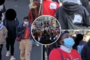 Two women arrested after attending Palestine protest with ‘pro-Hamas paraglider signs’