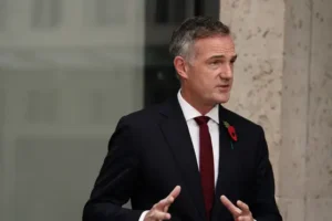 Labour vows to force firms developing powerful AI to meet requirements