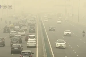 New Delhi shuts schools and limits construction work amid severe air pollution