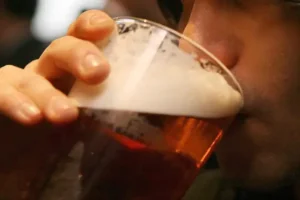 UK services firms ‘skirt with recession’ as activity slows for third month