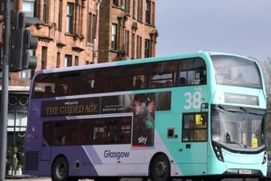 First Bus drivers in Glasgow vote for strike action