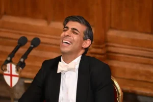 NHS leaders cast doubt on Rishi Sunak’s ‘very difficult to achieve’ pledge to cut NHS waiting lists