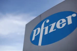 Drugs giant Pfizer to axe 500 jobs at Kent site