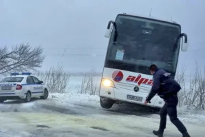 Gales and heavy rain cause two deaths and disruption in Bulgaria