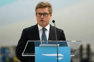 British Airways boss: UK is being left behind on greener jet fuel production