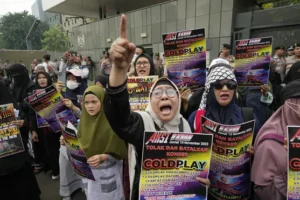 Coldplay concert can be stopped if band ‘misbehaves’, Malaysian government says