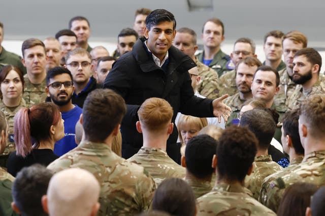 2-74899163 Rishi Sunak speaking to service personnel at RAF Lossimouth