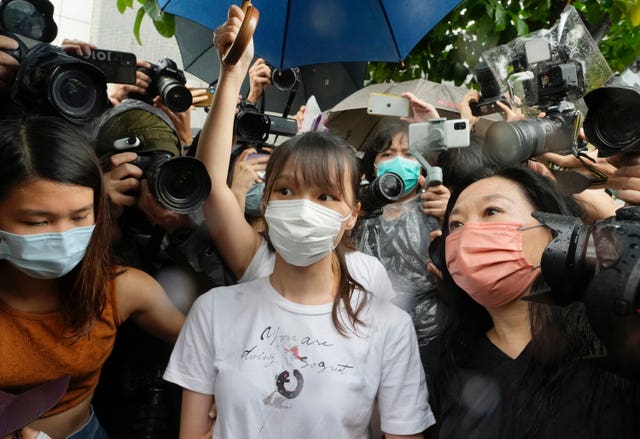 5780bfb4c5614d198e15136b8d367f06 Hong Kong Activist Flees