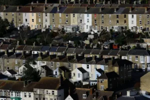 Average UK house price jumped for second month in a row in November – Halifax
