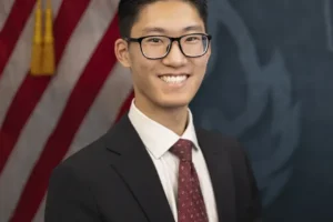 US teenager sworn in as lawyer after passing state bar exam
