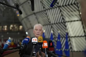 Pressure mounts on Hungary not to veto EU membership talks with Ukraine