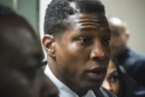 Jurors hear closing arguments in domestic violence trial of Jonathan Majors