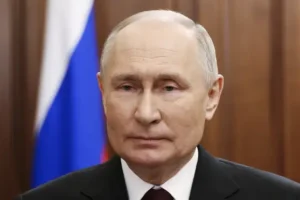Putin officially registers as candidate for Russian presidential election