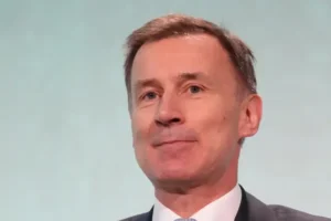 Hunt signs post-Brexit financial services deal with Switzerland