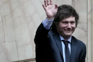Argentina announces it will not join economic bloc in latest policy shift