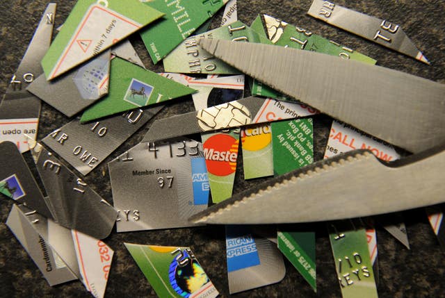 2-6770571 Credit cards being cut up
