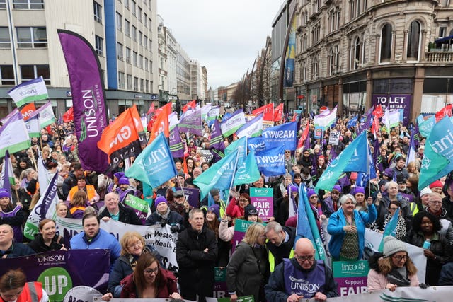2-71076428 Industrial strike