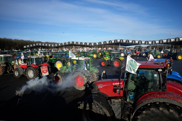 50d6f66081ea4c238e9d69040377ae6b France Farmer Protests