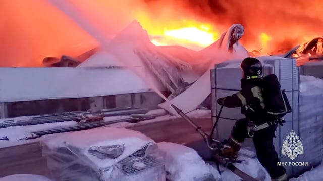 52875185dbdc43e9b07d773e73b3332d St Petersburg warehouse fire