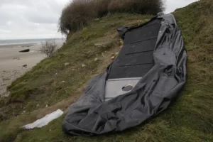 UK not co-operating enough to curb migrant Channel crossings – French report