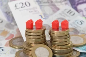 Households enjoying £16bn boost thanks to high interest rates, says think tank