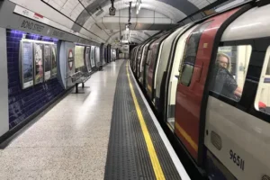 Tube strikes go ahead after last-ditch pay talks break down