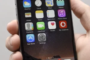 Personal use of smartphones in the workplace can reduce stress, study shows