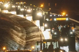 German farmers block access roads over plan to scrap diesel tax breaks