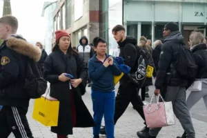 Weak sales growth ends ‘sluggish’ year for retailers
