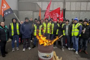 Strike pay issue can be resolved quickly if Heaton-Harris acts now, say unions