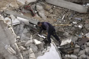 UN agencies warn of famine and disease in Gaza and urge faster aid arrivals