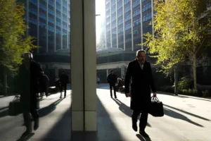 Wage growth cools further but still outstripping inflation – ONS